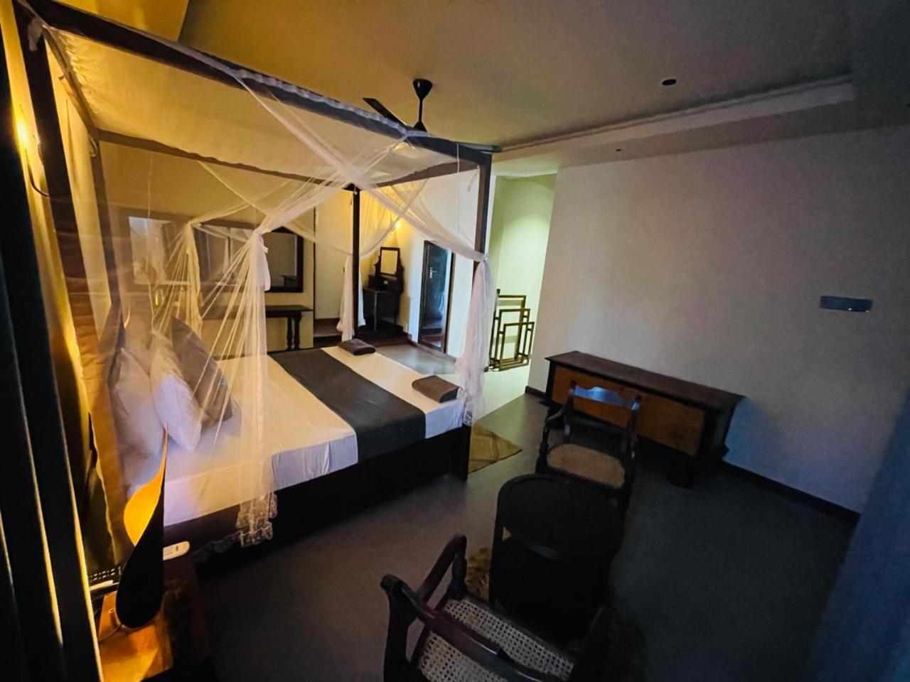 Hotel Bohemian Nest à Negombo Extérieur photo
