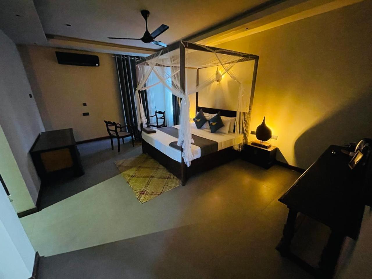 Hotel Bohemian Nest à Negombo Extérieur photo