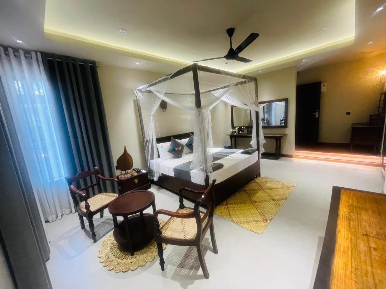 Hotel Bohemian Nest à Negombo Extérieur photo