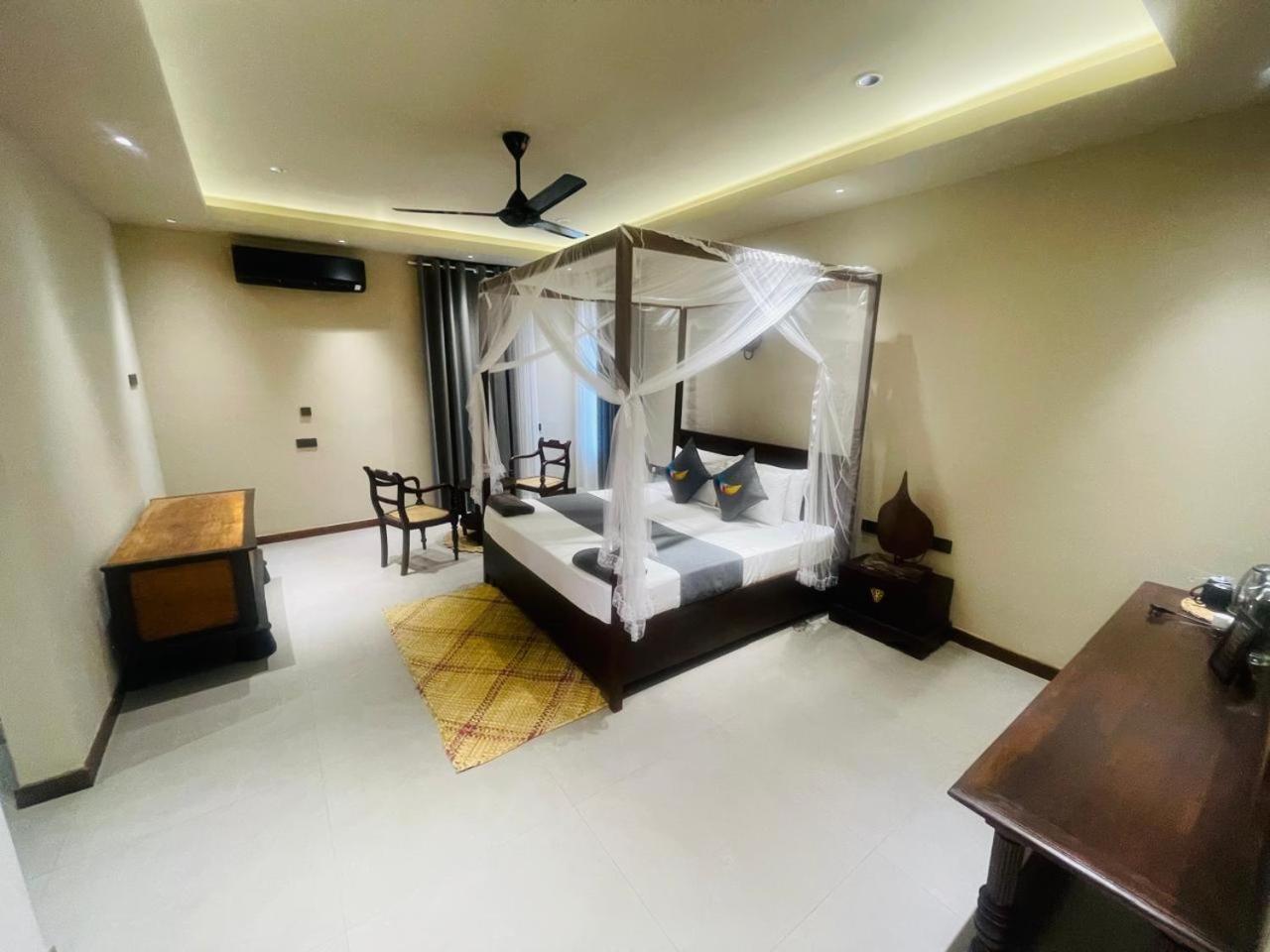 Hotel Bohemian Nest à Negombo Extérieur photo